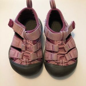 Keen sandals toddler size 4